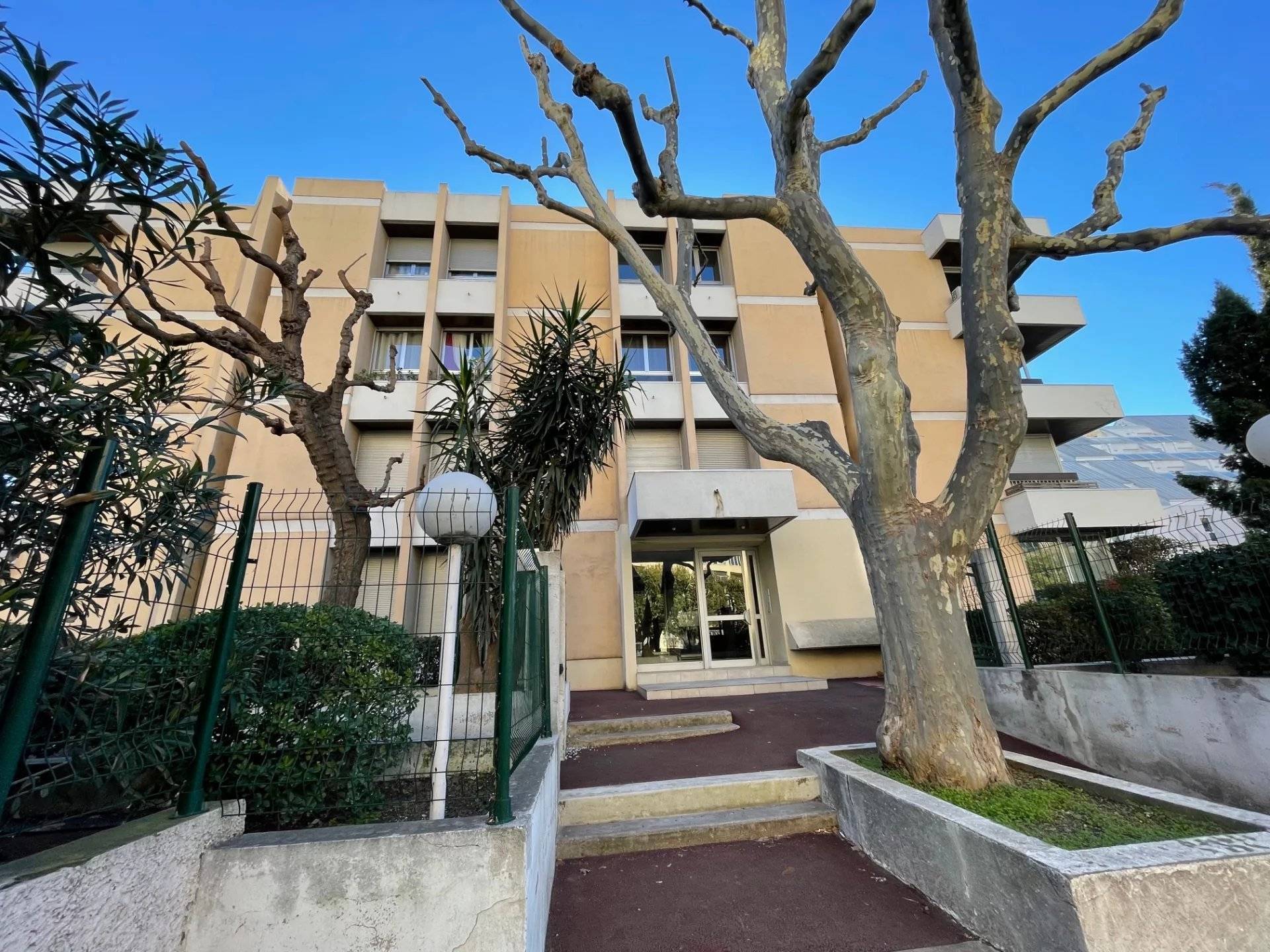 Rental Apartment Marseille 9ème
